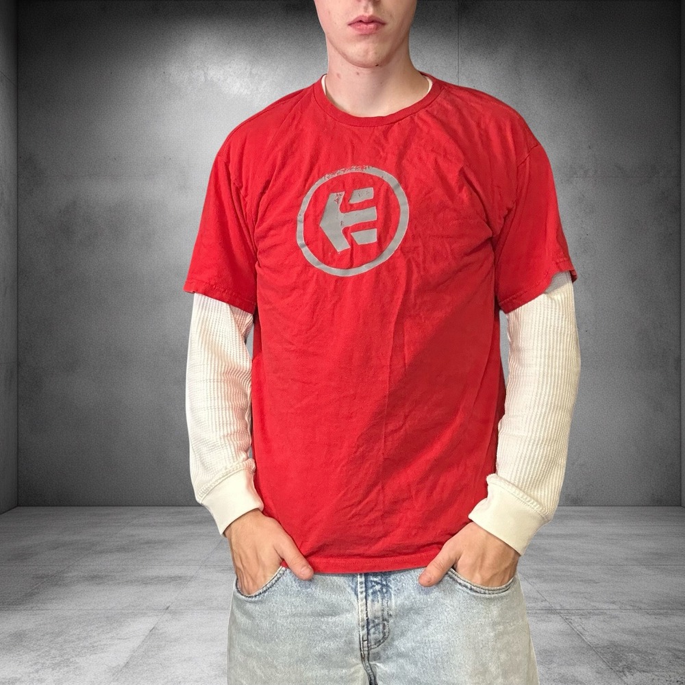 Vintage Etnies Graphic T Shirt Red Skater Y2K Boxy Fit Large